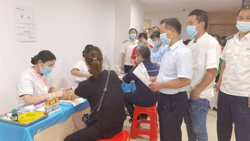 中老年体检，这8个项目不能少**